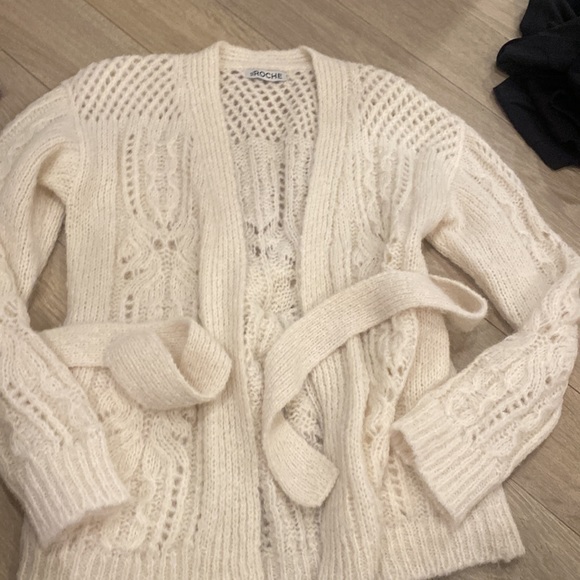 St. ROUCHE sweater - Picture 8 of 9